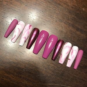 Purple & White W Marble Press on Nails